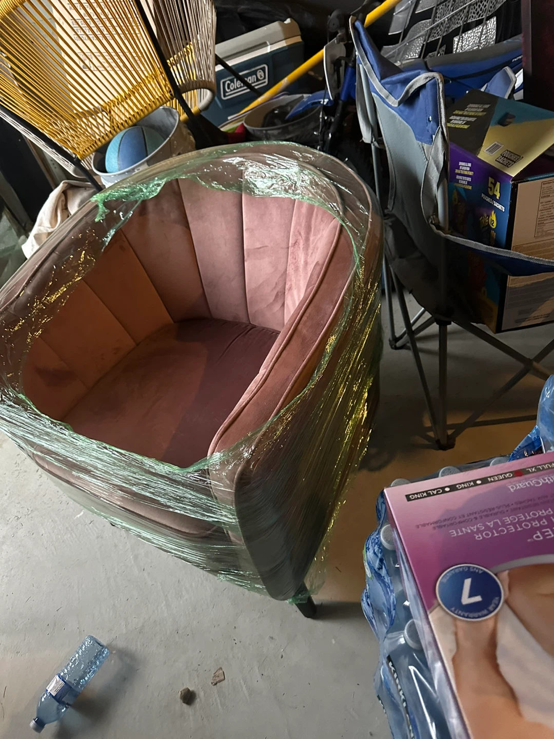 Pink Velvet Accent Chair - photo 2