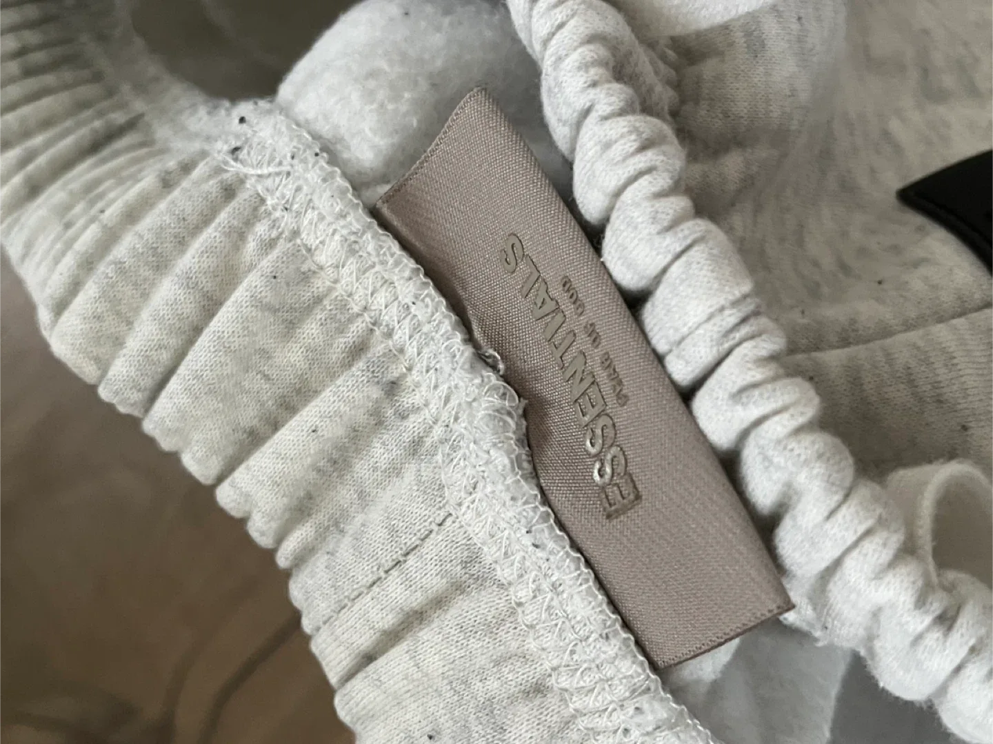 Essentials Fear of God Grey Sweatpants image indicator(2)