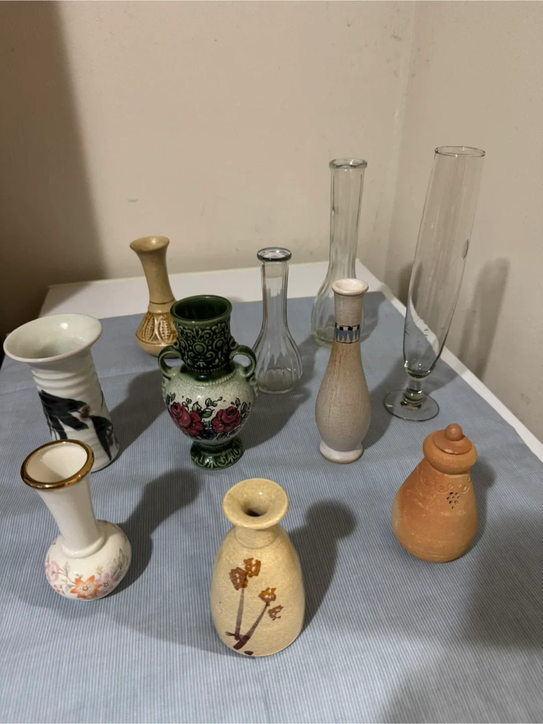 10 pieces Assorted Decorative Vases thumbnail