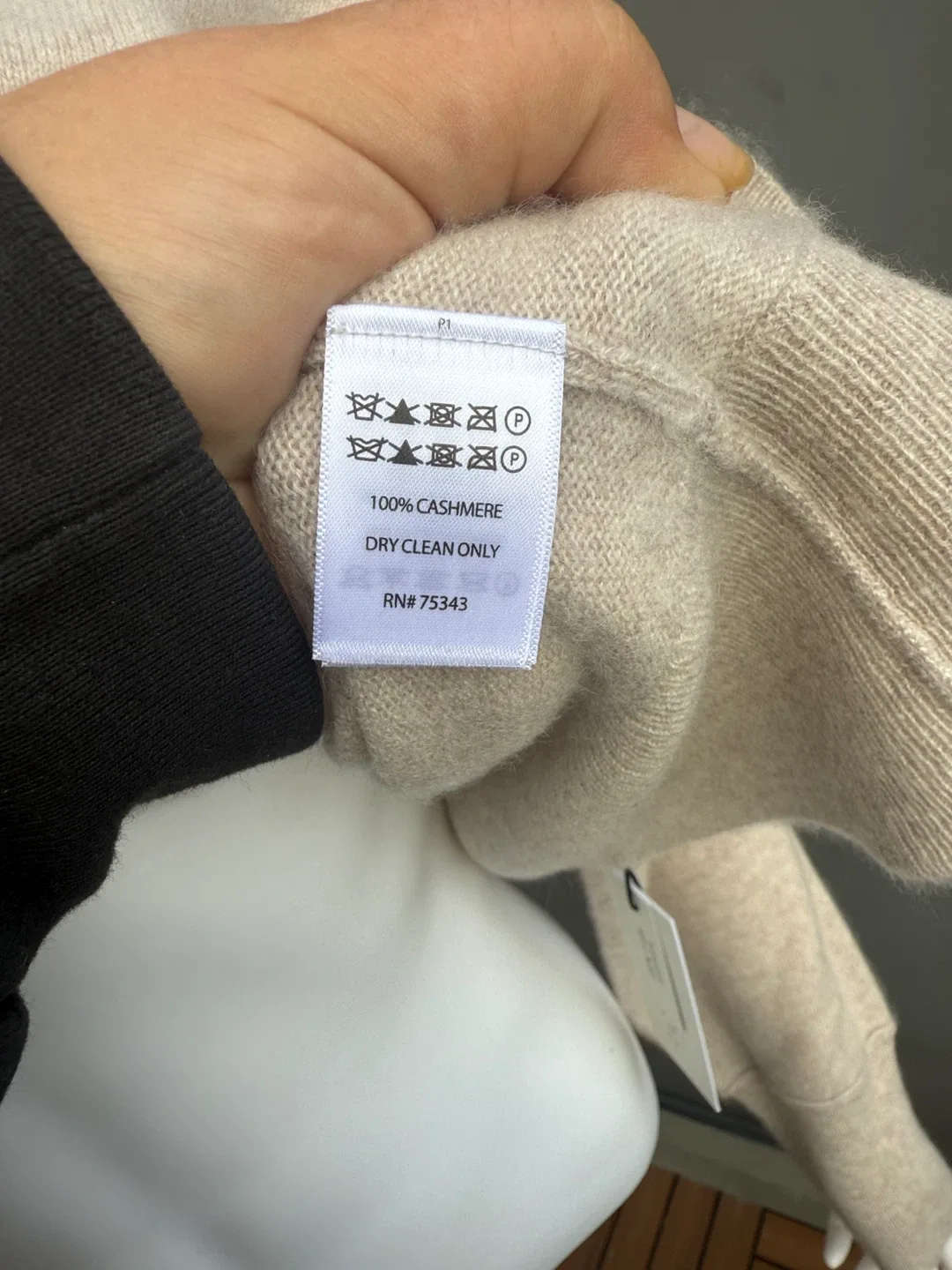 Rachel Zoe 100% Cashmere Sweater - XL image indicator(5)