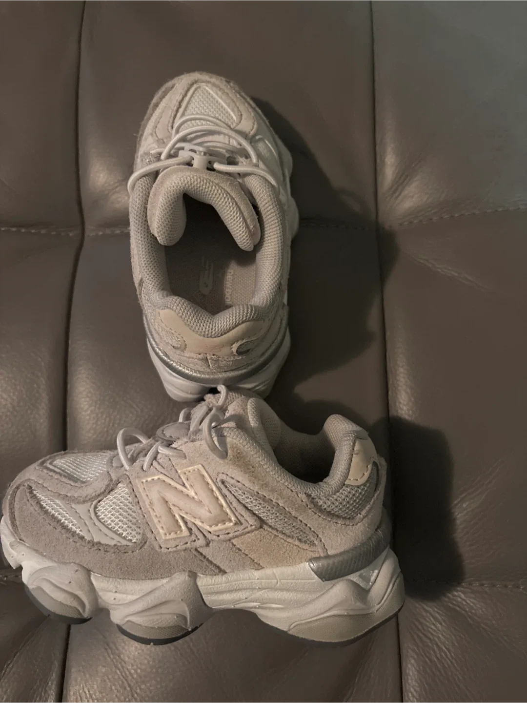 New Balance 9060 Grey Sneakers - Size 6 image indicator(2)