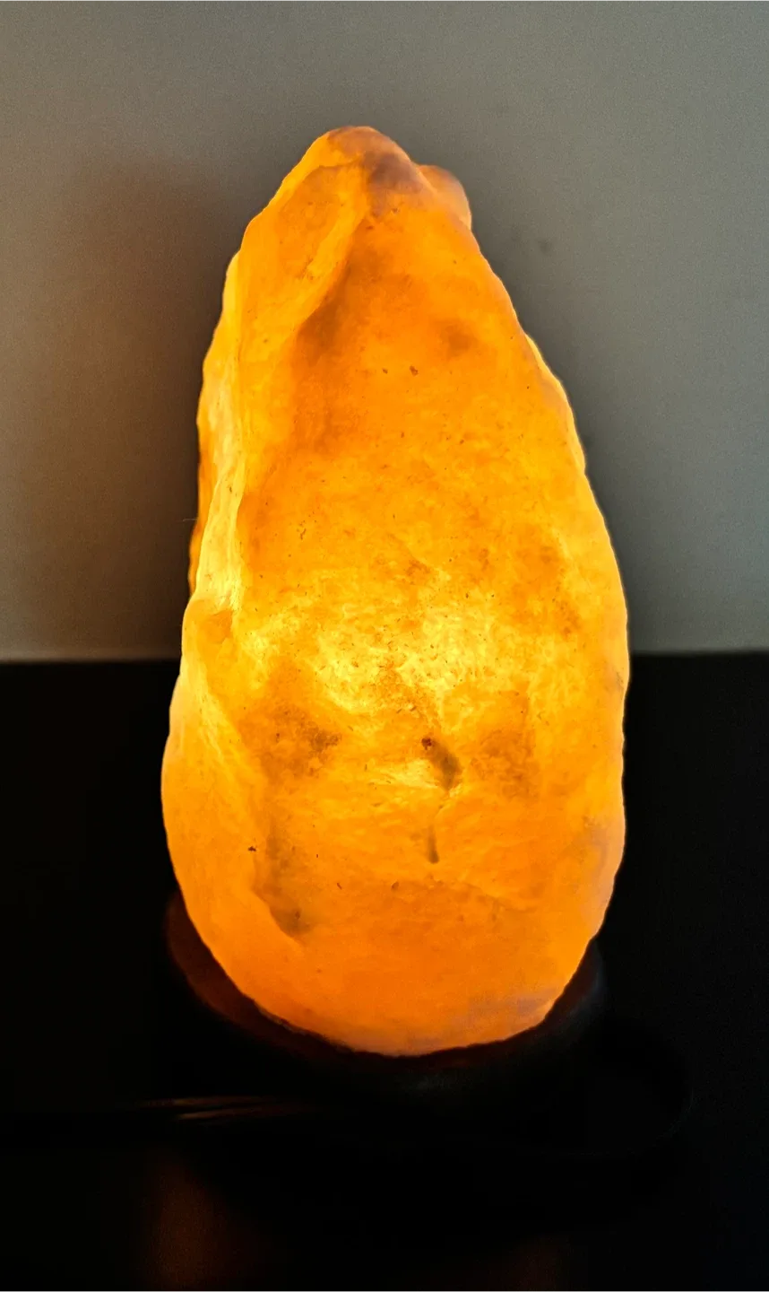 Himalayan Salt Lamp with Wood Base image indicator(6)