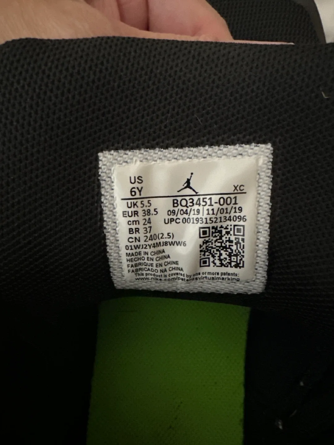 Jordan BQ3451-001 Black Shoes - Size 6Y image indicator(2)