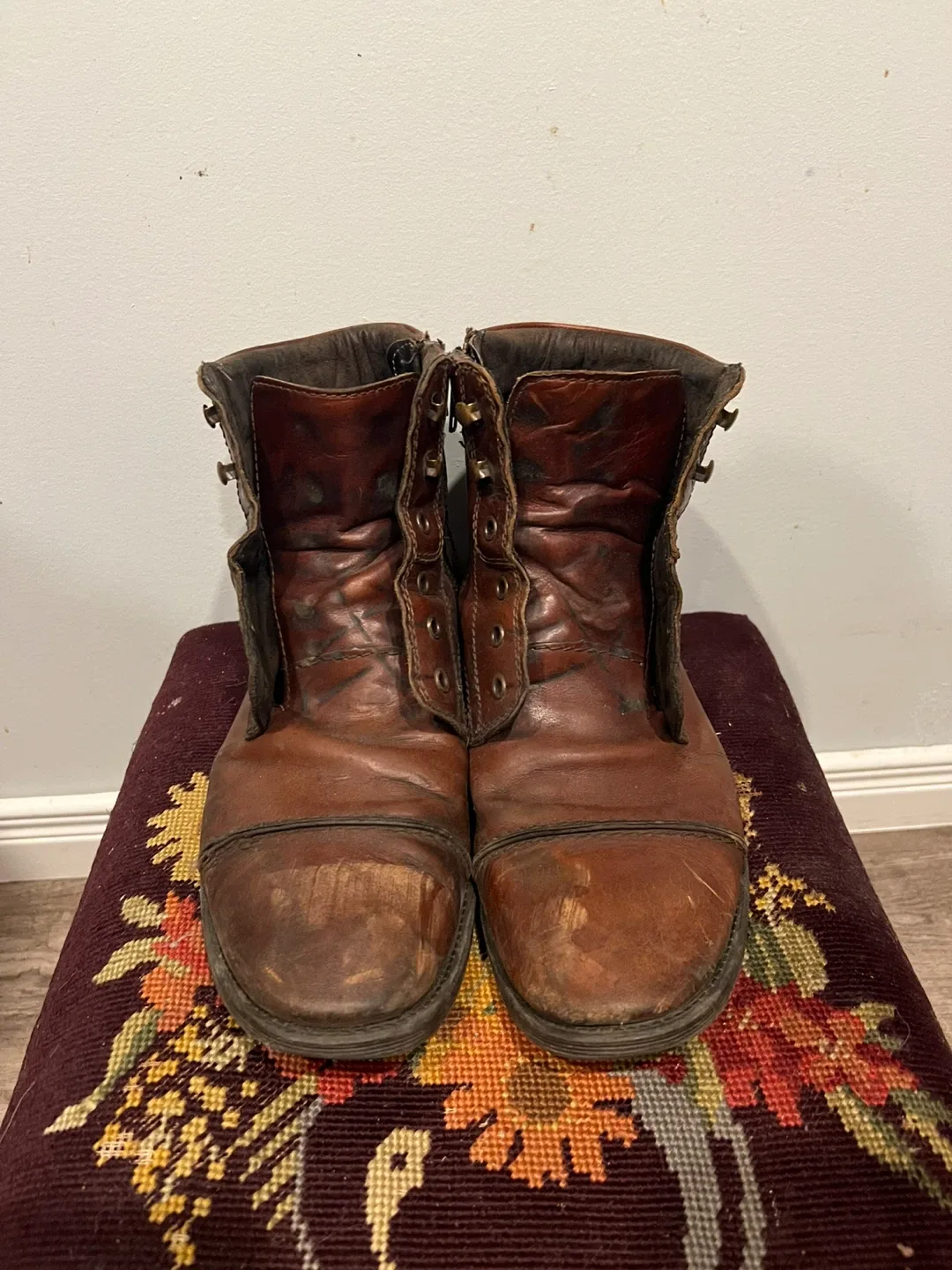 Men's Brown Leather Boots - Size 9.5 thumbnail
