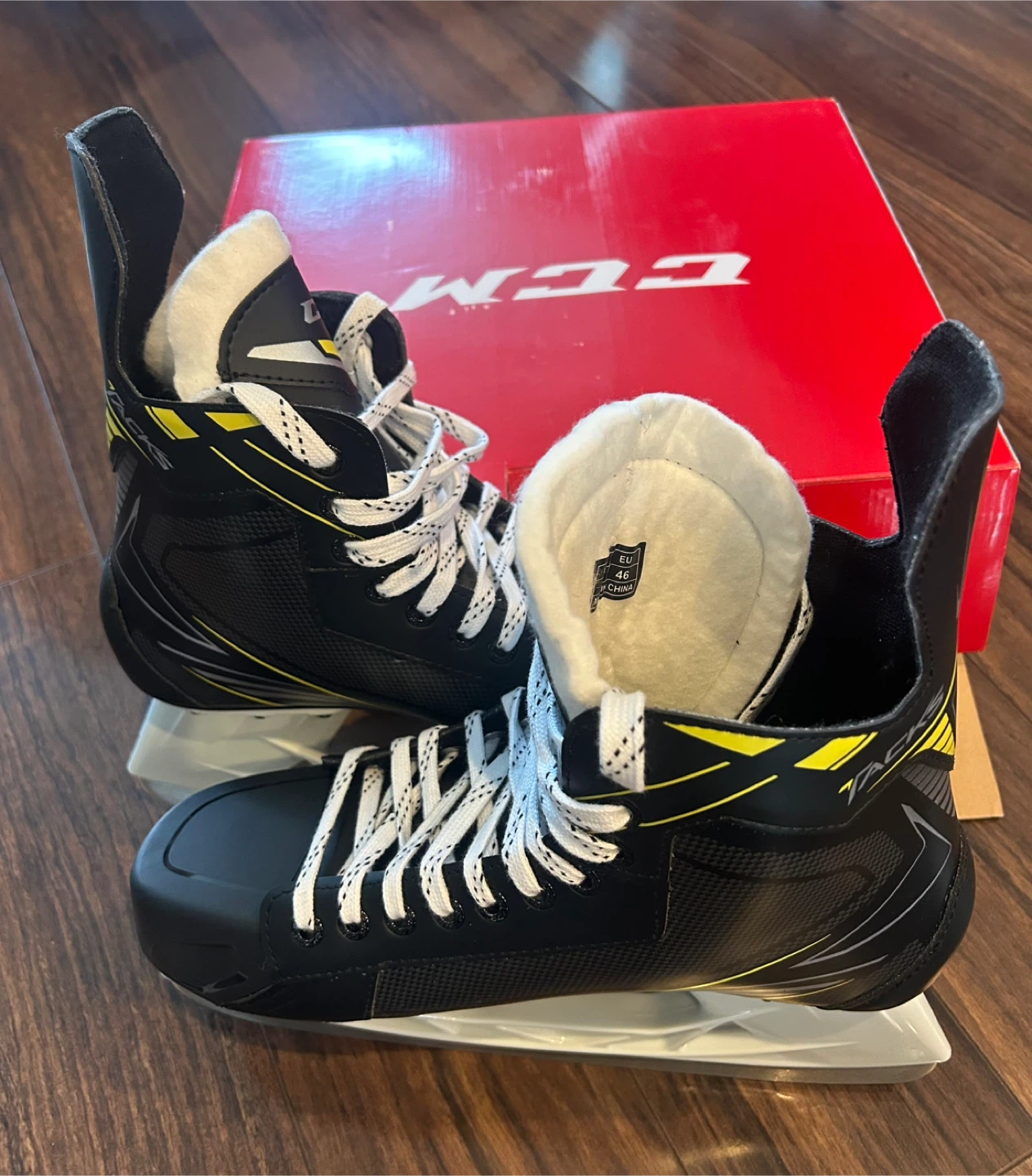 CCM Tacks 2092 Ice Hockey Skates - Size 11D