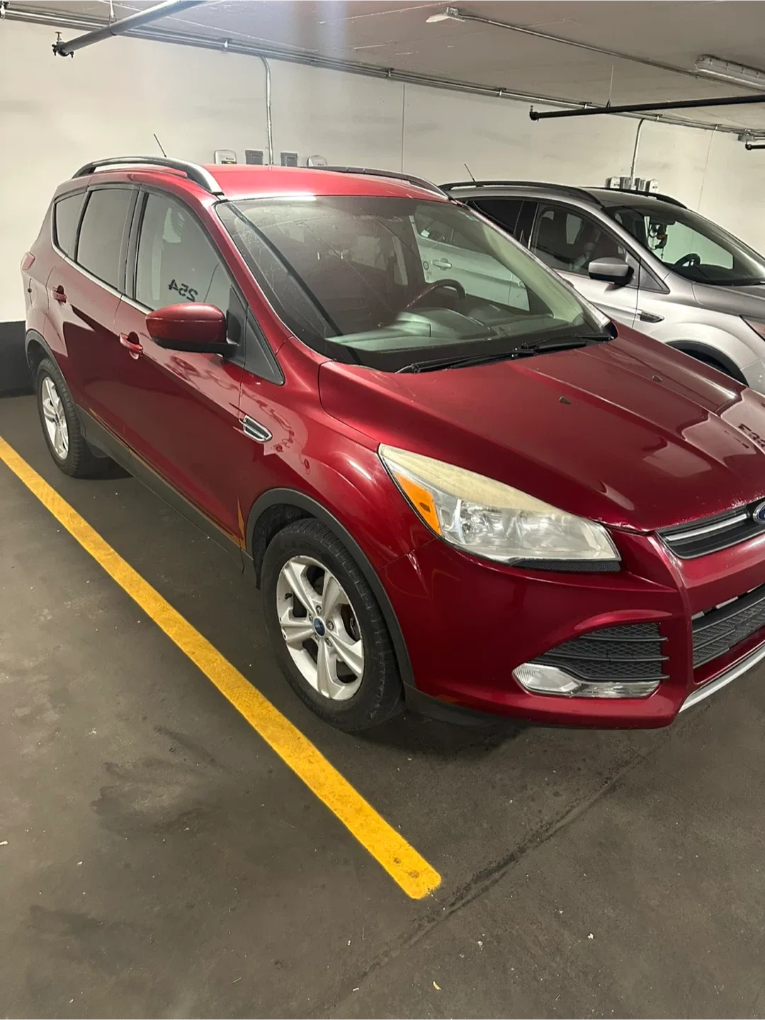 2015 Ford Escape SUV - Red image indicator(2)