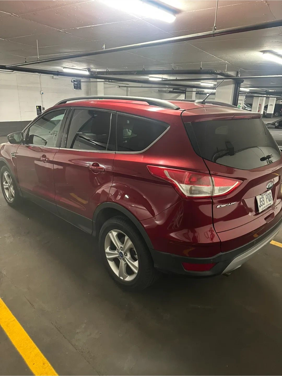 2015 Ford Escape SUV - Red image indicator(6)