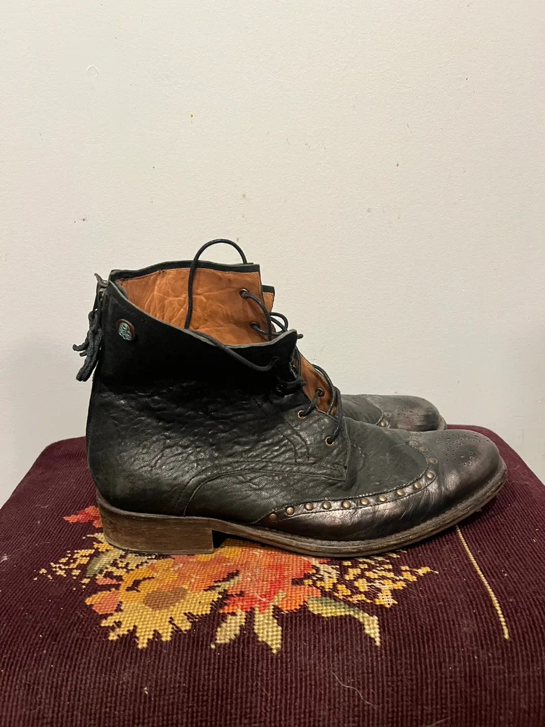 Grotesque Black Leather Wingtip Boots image indicator(4)