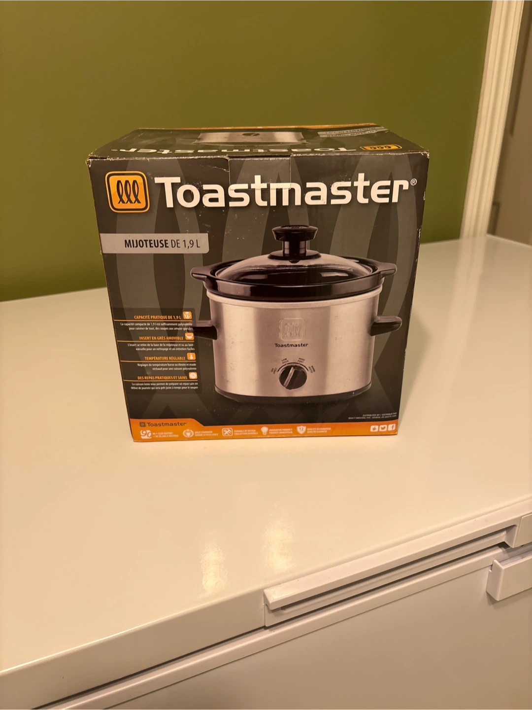 Toastmaster 1.9L Slow Cooker - Like New!