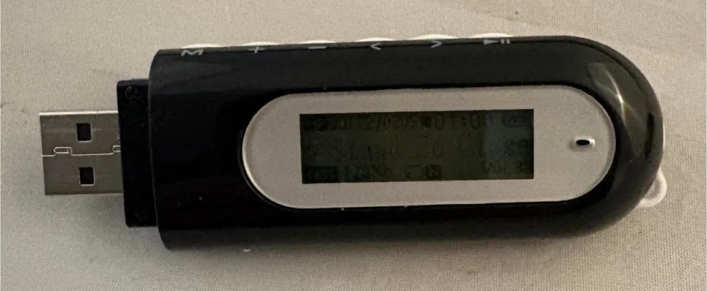 Coby MP300-4G Digital Music Player image indicator(2)