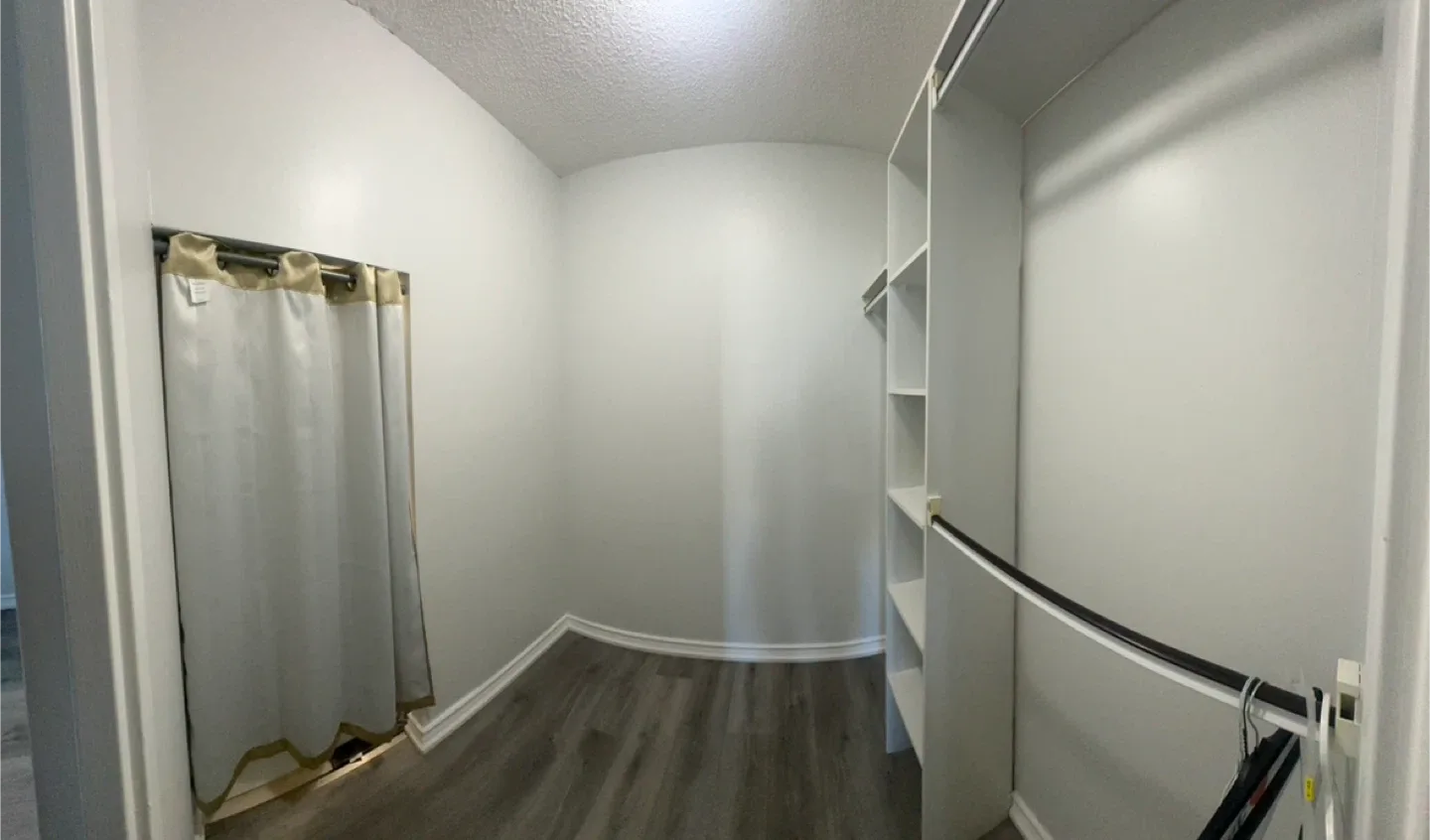 Room for rent image indicator(5)