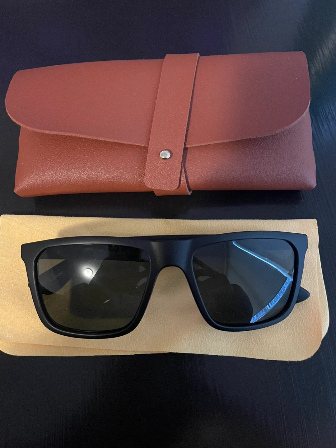 Foster Grant Black Sunglasses with Case image indicator(2)