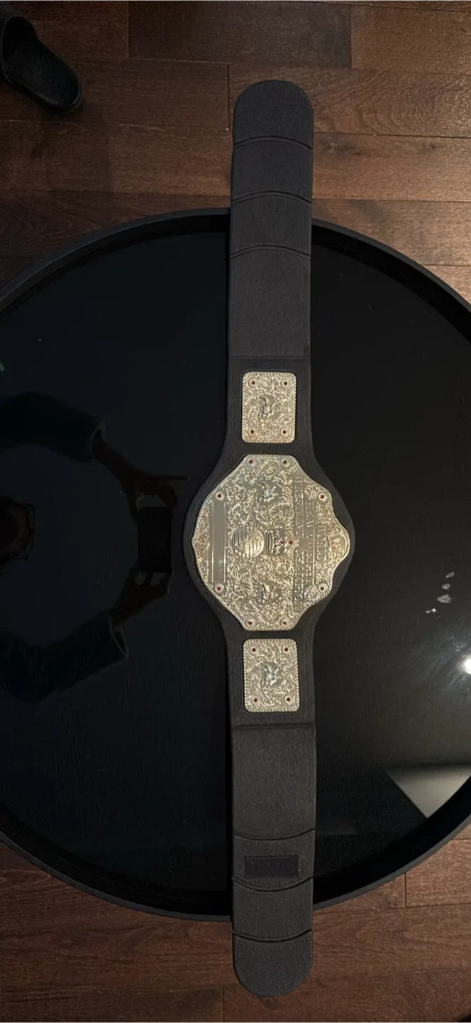 Vintage 2003 WWE World Heavyweight Championship Belt image indicator(3)