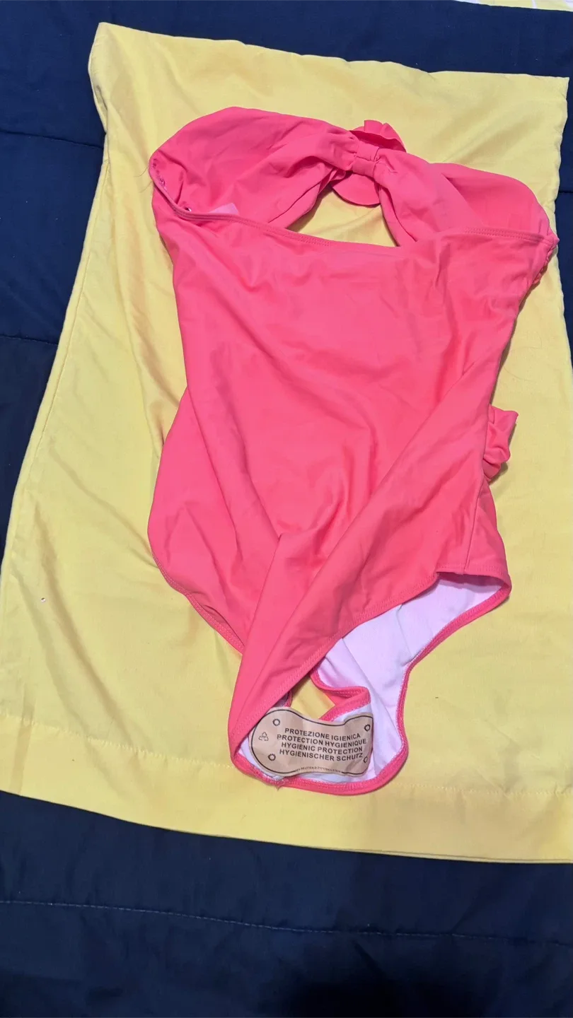 Coral Swimsuit image indicator(3)