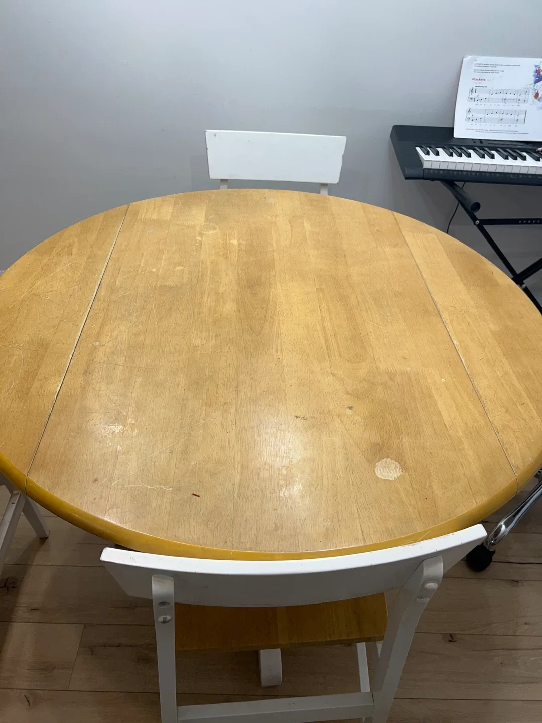 Round Wooden Dining Table & Chairs