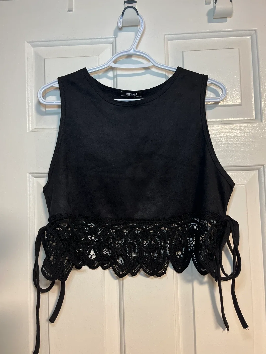 Zara Trafaluc Black Lace Trim Crop Top Size s-M thumbnail
