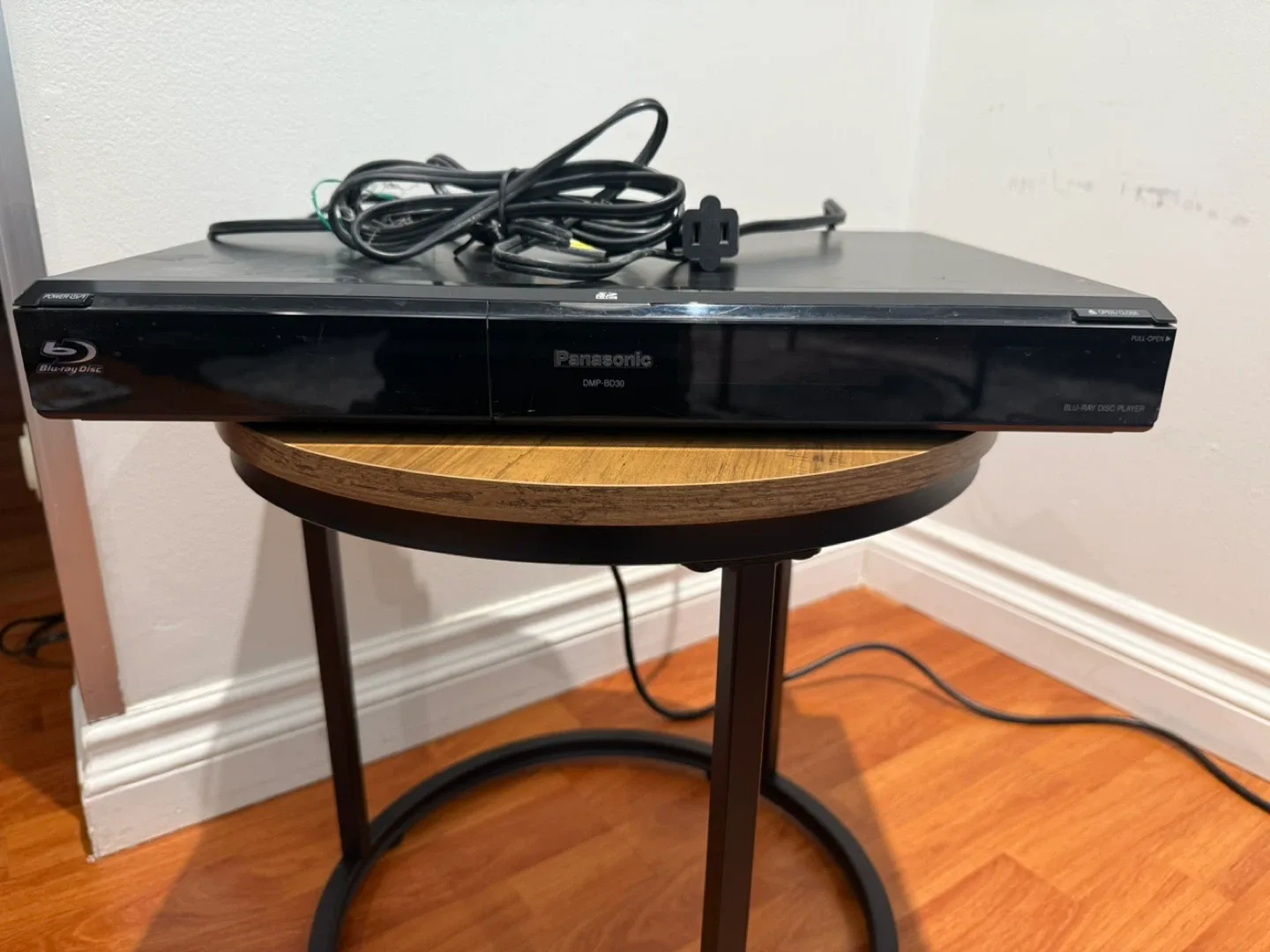 Panasonic DMP-BD30 Blu-ray Disc Player thumbnail