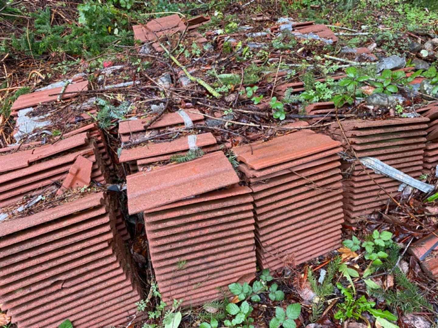 Concrete roof tiles