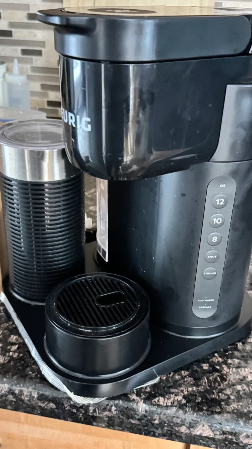 Keurig K-Cafe Essentials Coffee Maker image indicator(4)