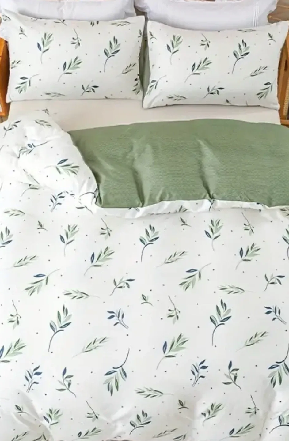 7 pieces bedding set, Queen size, multiple designs available image indicator(5)