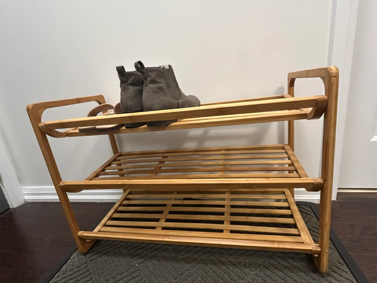 Bamboo shoe rack excellent condition