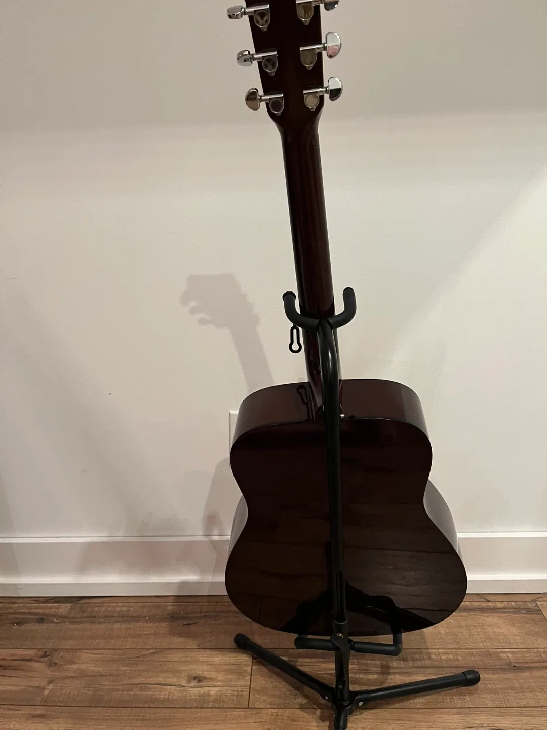 Yamaha F-325 Acoustic Guitar with Case image indicator(3)