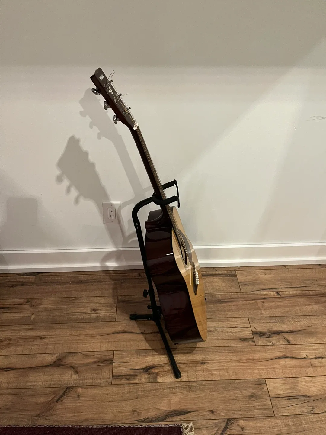 Yamaha F-325 Acoustic Guitar with Case image indicator(4)