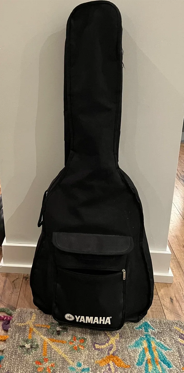 Yamaha F-325 Acoustic Guitar with Case image indicator(2)