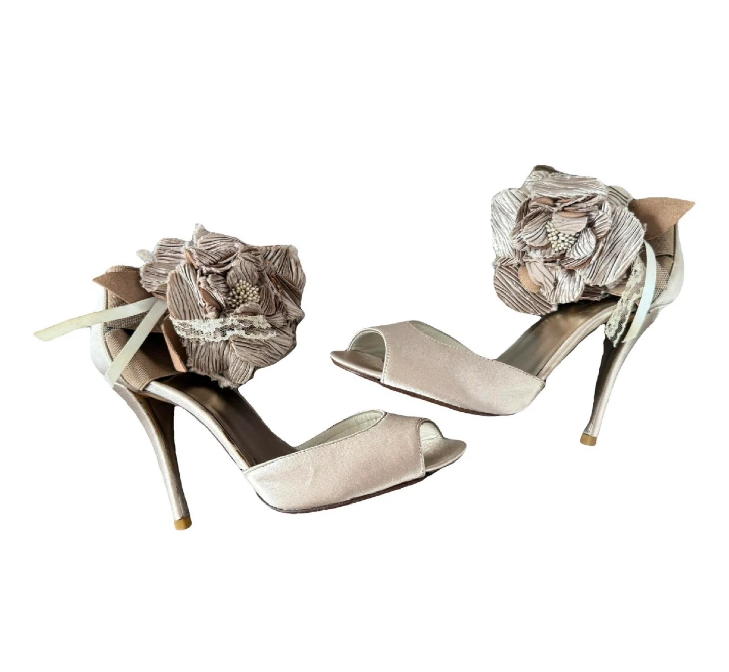 STUART WEITZMAN- Size 35