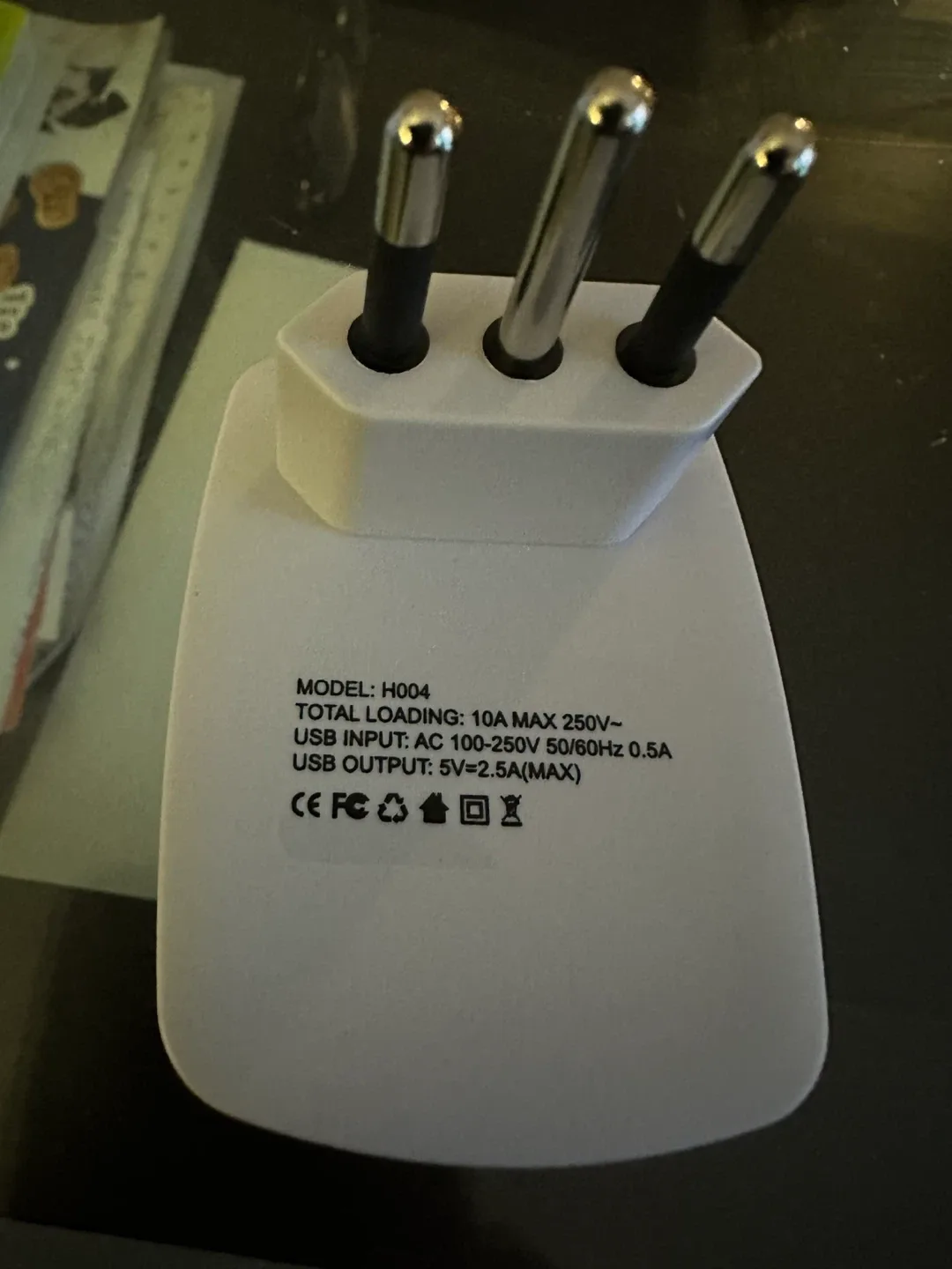 Travel Adapter H004 image indicator(5)