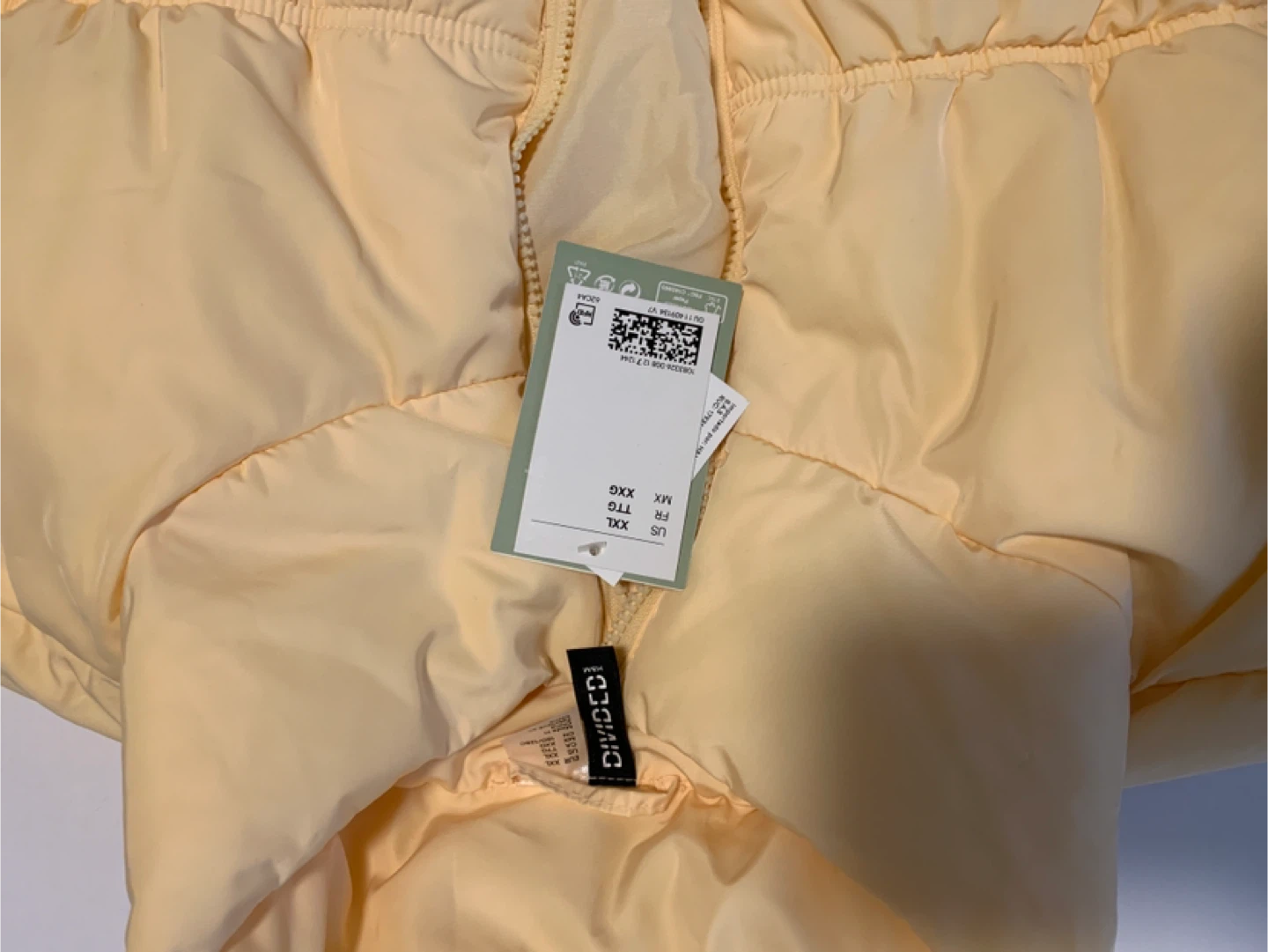 H&M Divided Puffer Vest - Size XXL - Yellow - photo 2