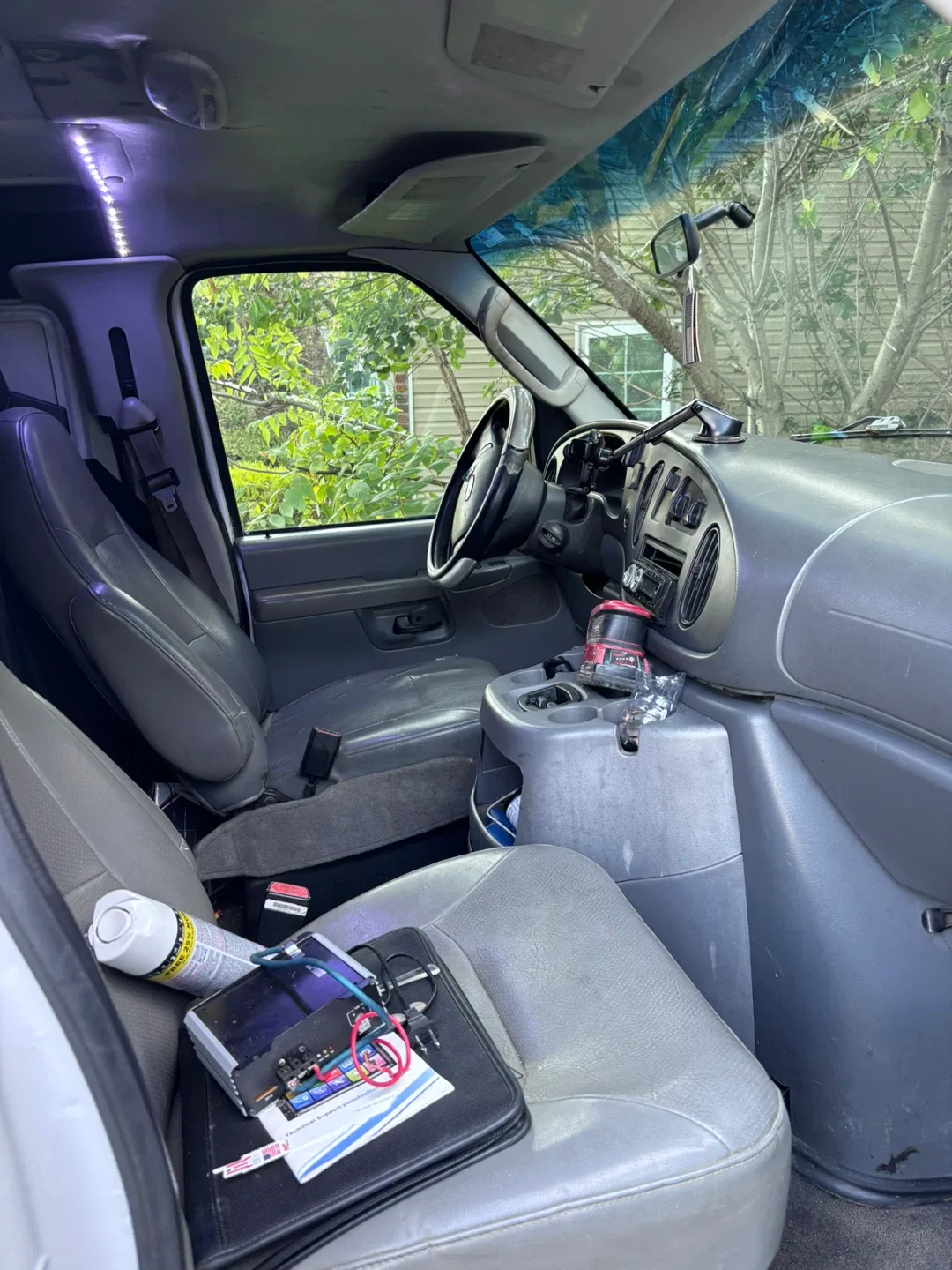 Ford e250 2007 127k miles image indicator(7)