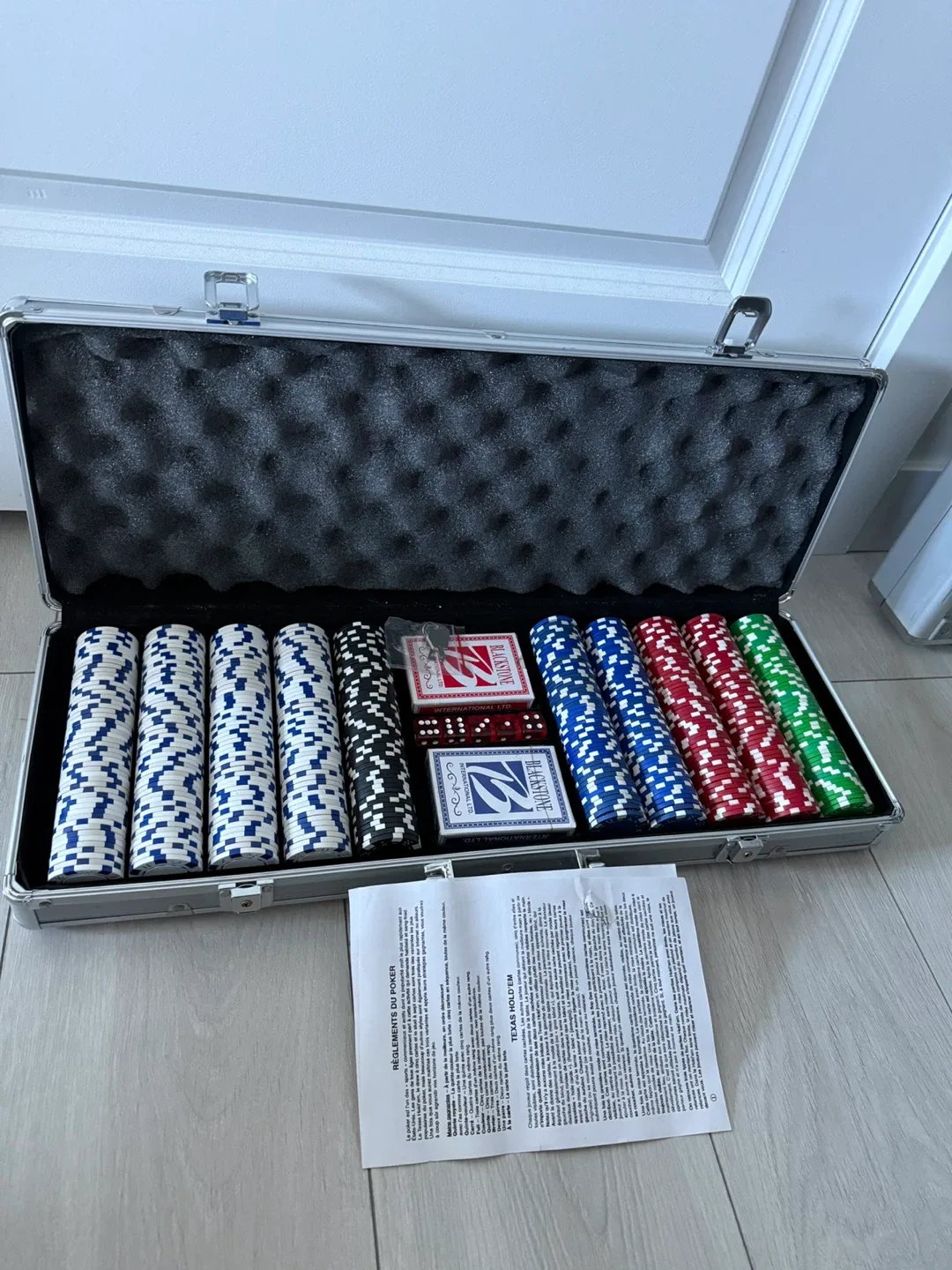 500 pcs Blackstone Texas Hold'em Poker Set