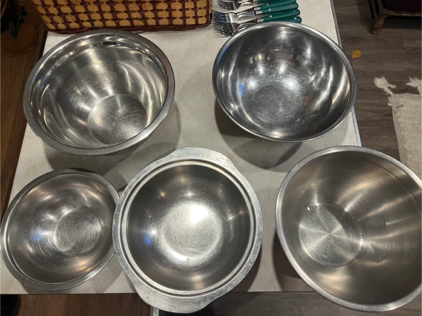 Stainless Steel Mixing Bowls - Set of 5 image indicator(2)