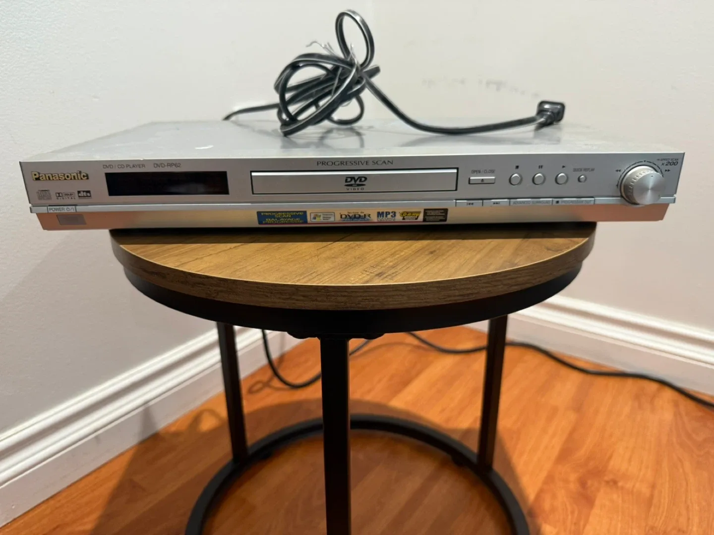 Panasonic DVD-RP62 DVD/CD Player thumbnail