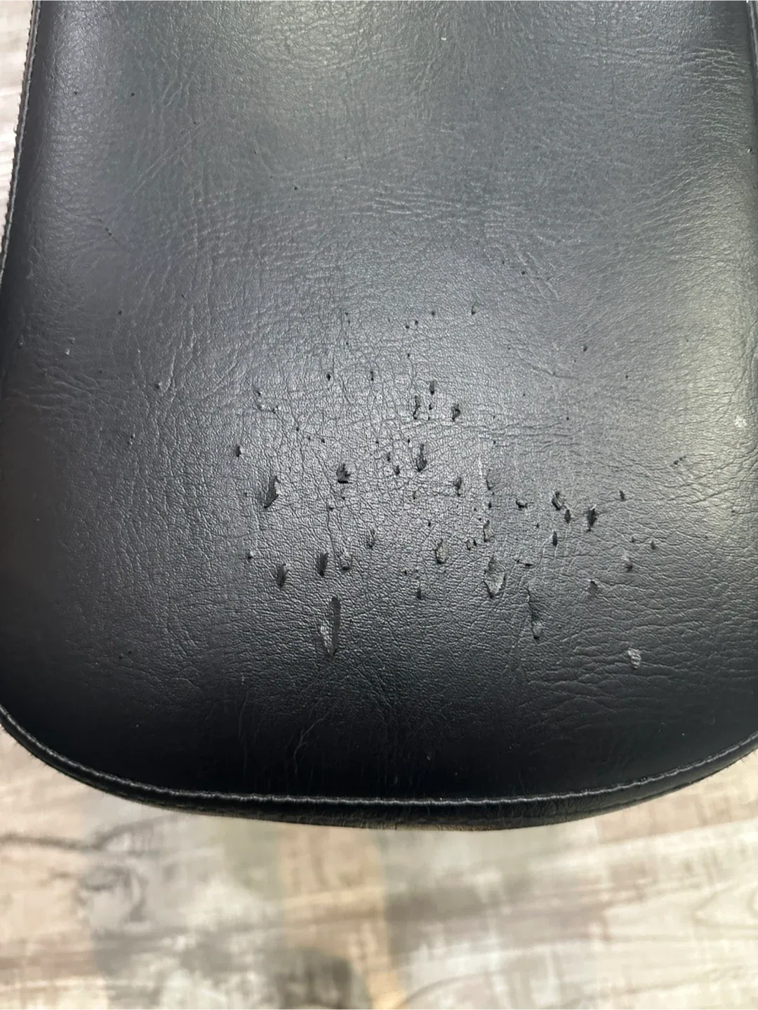 Used Black Weight Bench image indicator(3)