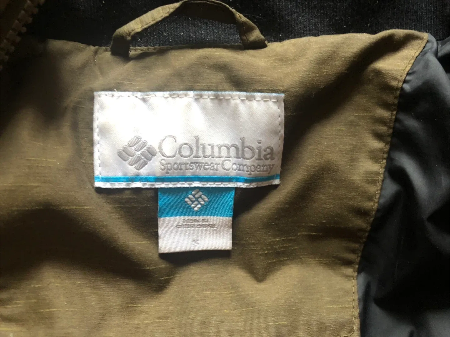 Columbia Puffer Jacket, Size Small image indicator(3)