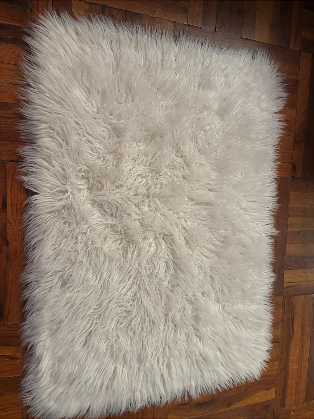 White Rug by Elle Decor