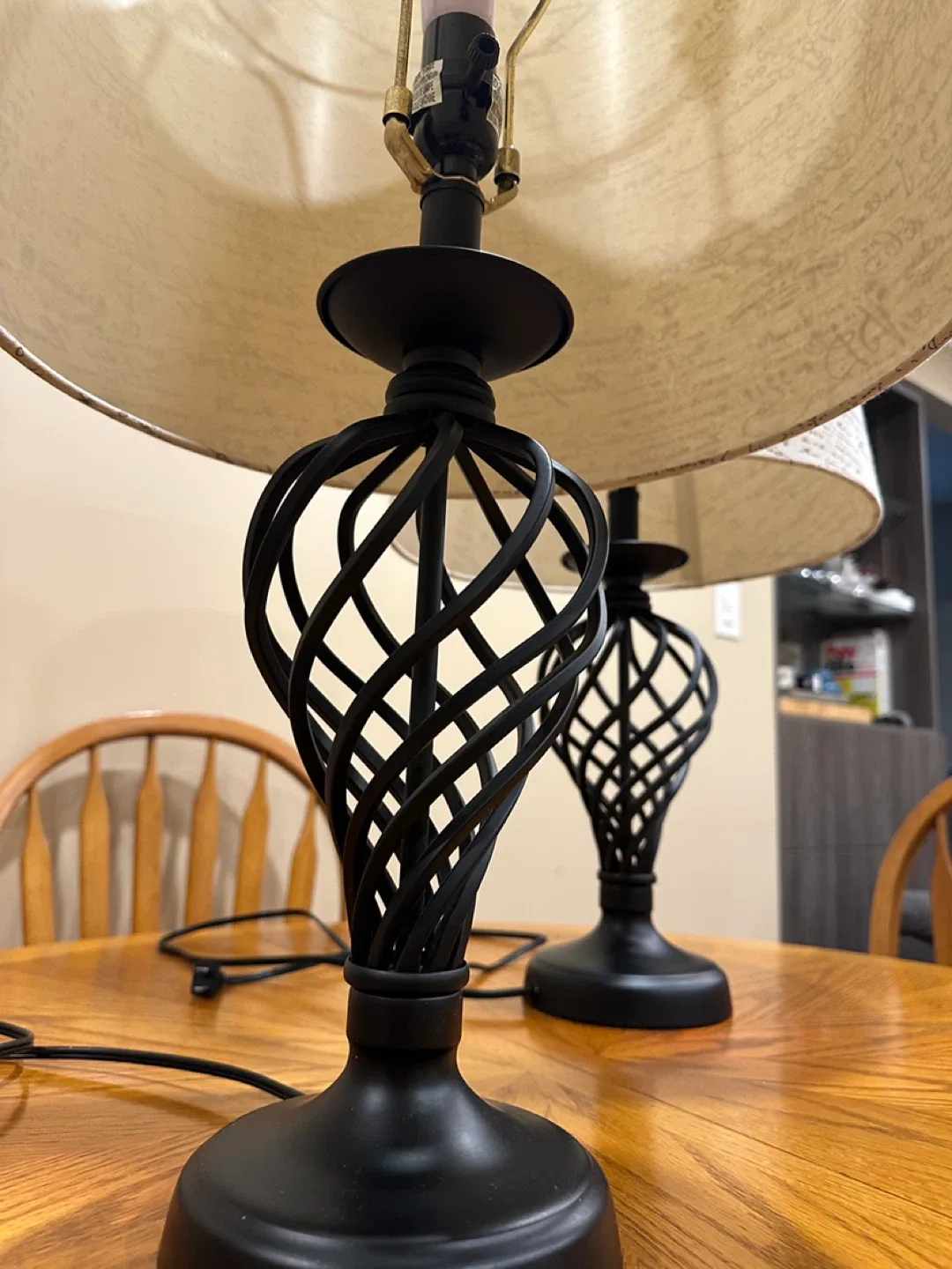 Beautiful Pair of Table Lamps (CAN DELIVER) image indicator(2)