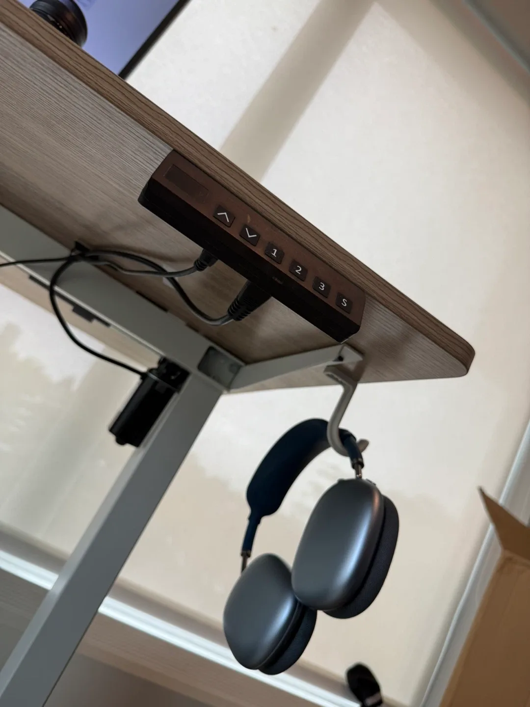 BEXEVUE Standing Desk 55 x 28 inch Maple image indicator(4)