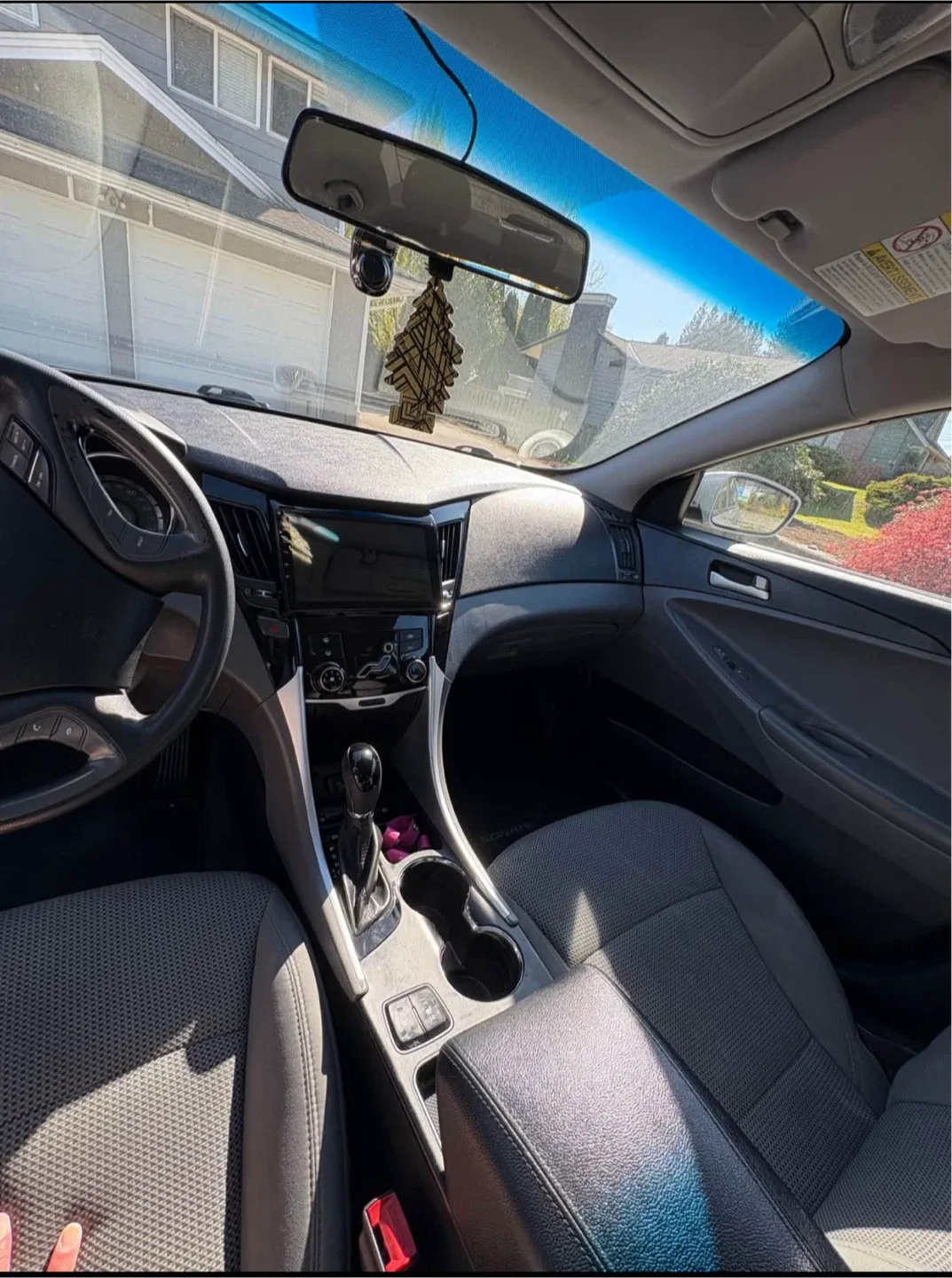 Hyundai Sonata - Silver Sedan 2013 image indicator(9)