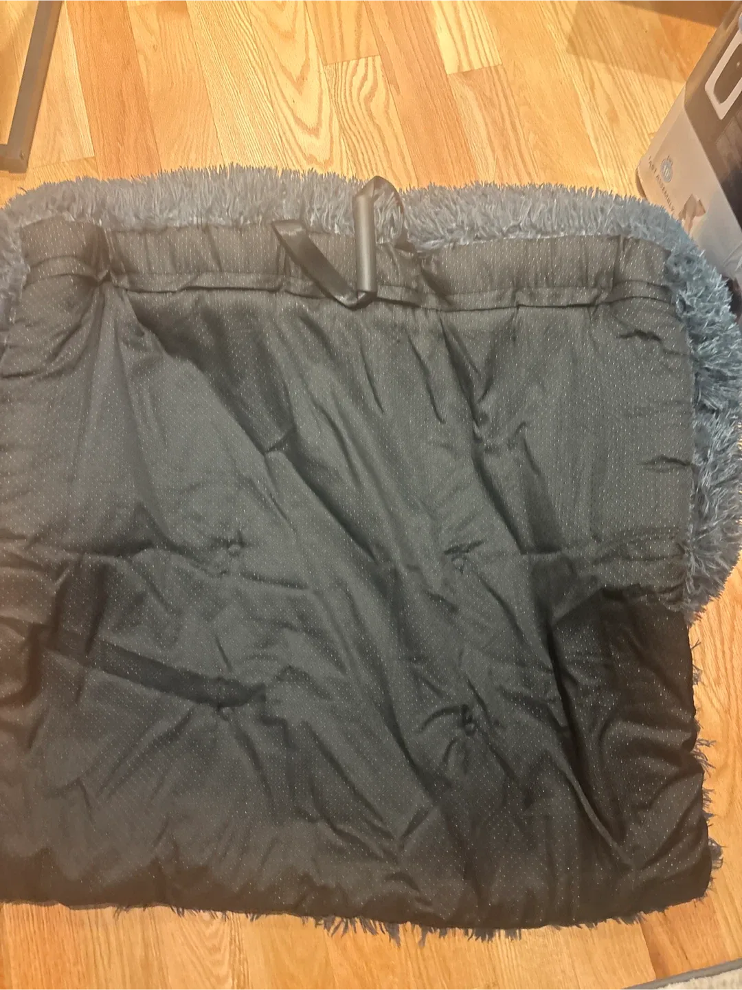 Fluffy Pet Bed - Blue image indicator(4)