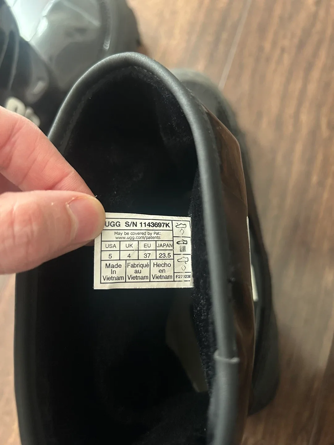 Kids UGG Black Boots, Size US 5 image indicator(6)