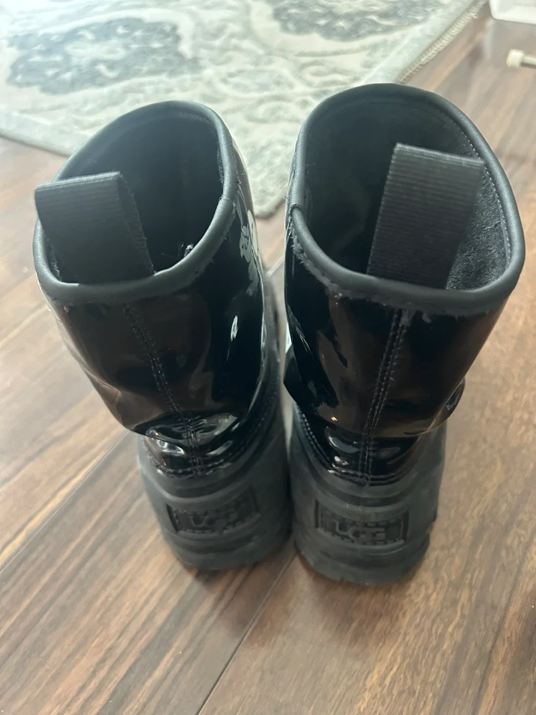 Kids UGG Black Boots, Size US 5 image indicator(2)