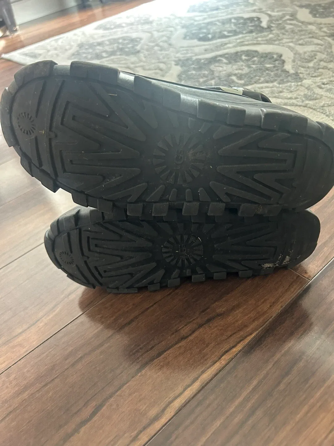 Kids UGG Black Boots, Size US 5 image indicator(4)