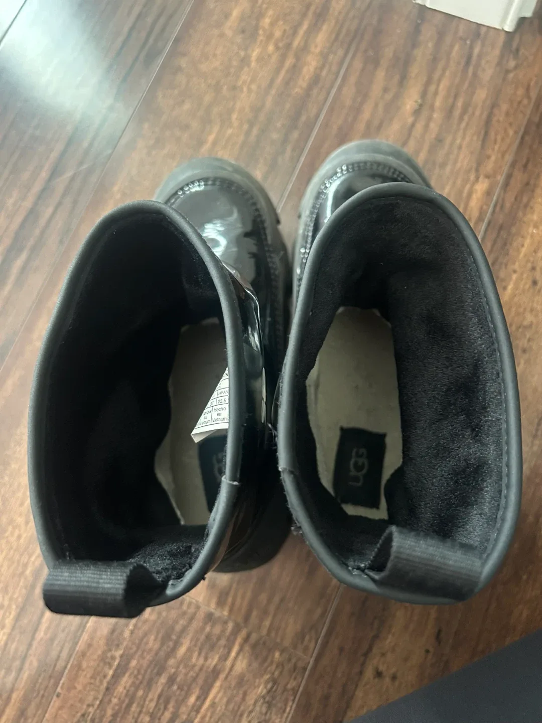 Kids UGG Black Boots, Size US 5 image indicator(5)