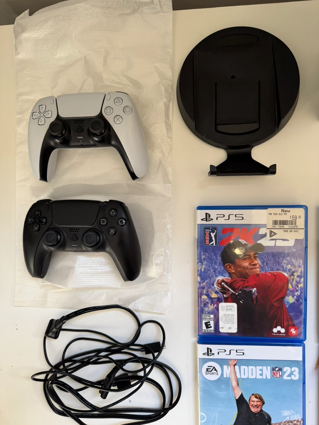PlayStation 5 Console with Games and Accessories - photo 5