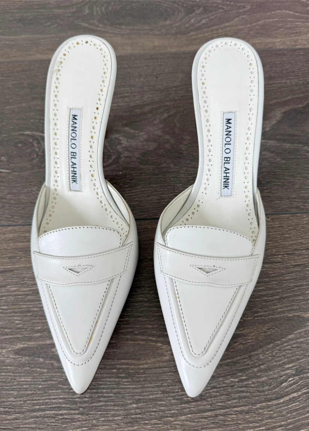 🆕 Manolo Blahnik White Leather Mules 37 - photo 2