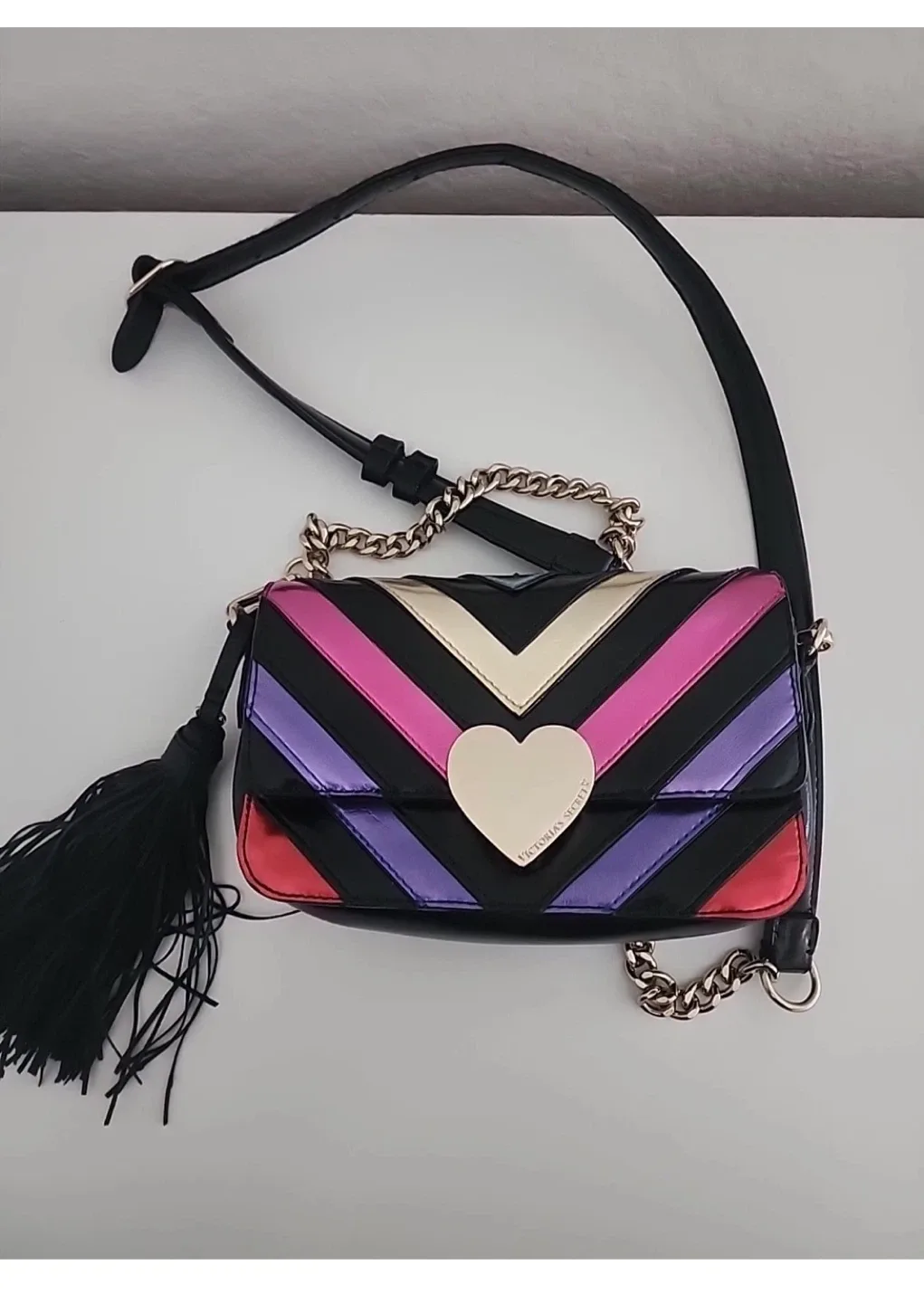 Victoria Secret multicolor heart Crossbody image indicator(3)