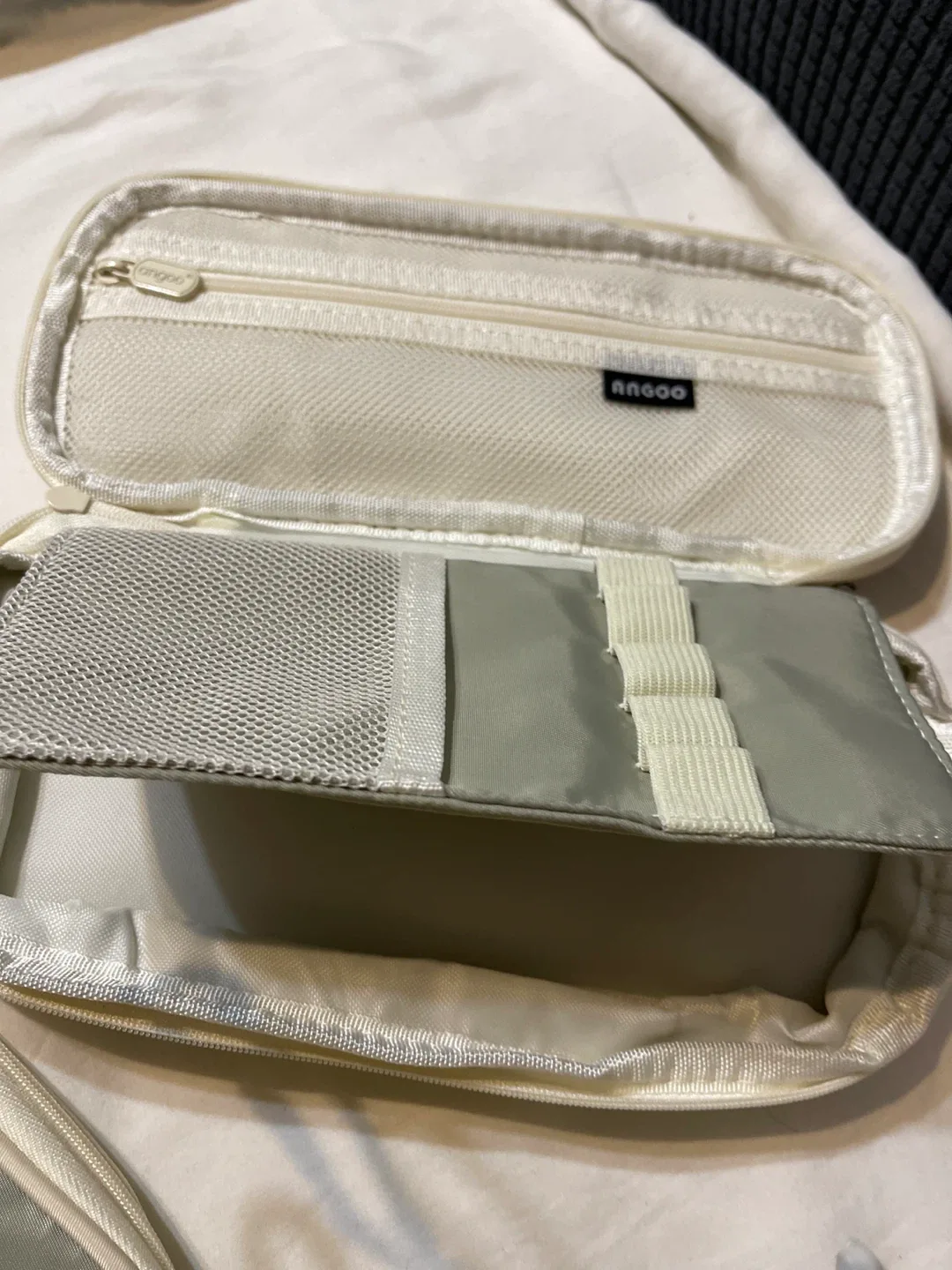 Brand new ANGOO Pencil Case - Green image indicator(2)